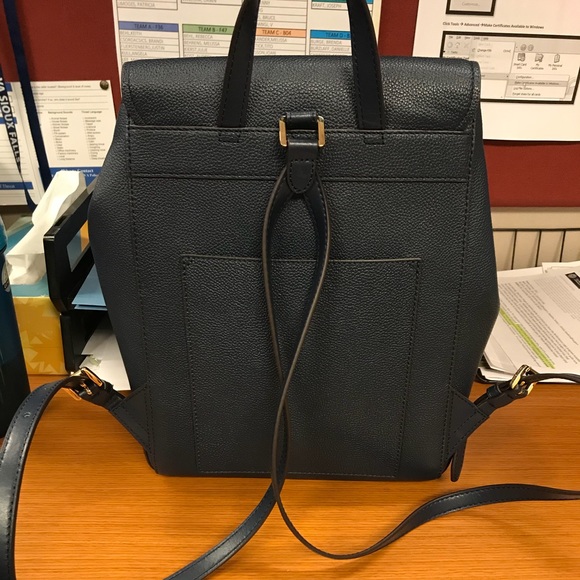 MK Purse - Picture 2 of 4